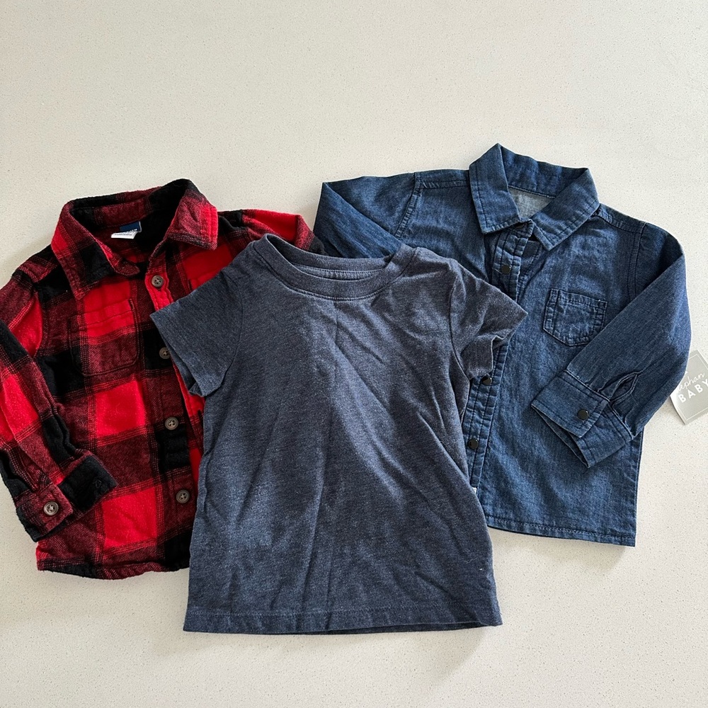 Toddler boys clothes! 2 button downs & 1 tee